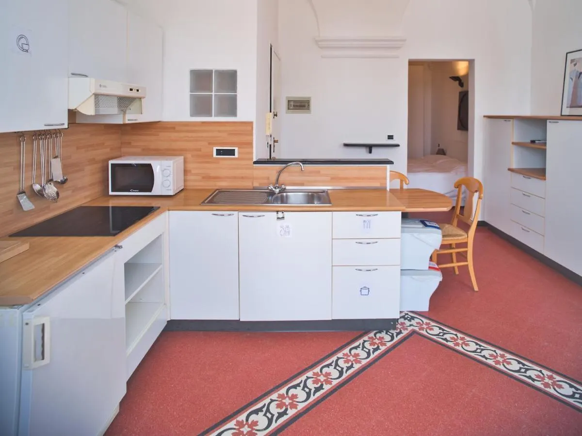Medusa Apartment - Piazza 2 Finale Ligure Italy